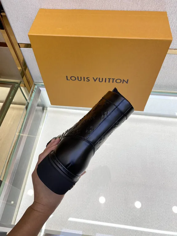 Louis Vuitton Shoe 